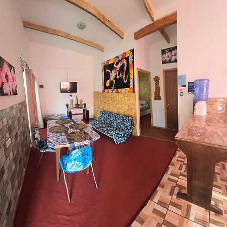 Hostal Henua Roa Hanga Roa Exterior foto