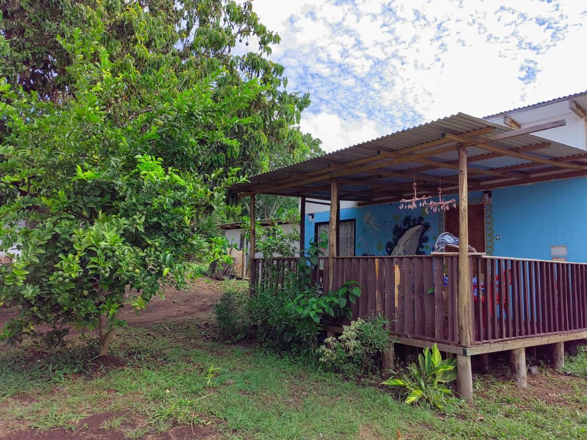 Hostal Henua Roa Hanga Roa Exterior foto
